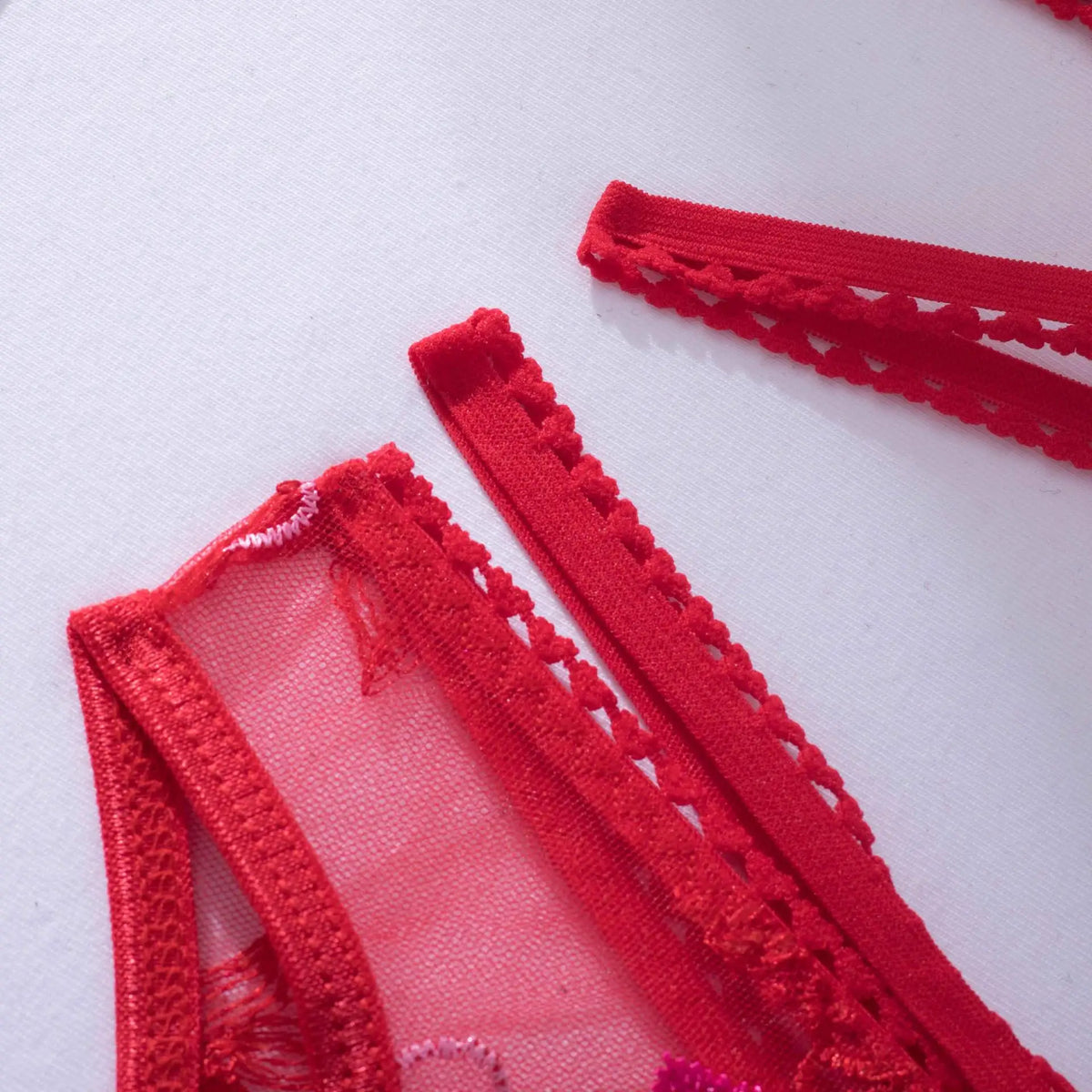 Red Lingerie Sexy Bra And Panty Set 3-Pieces Luxury Lace Fancy Underwear