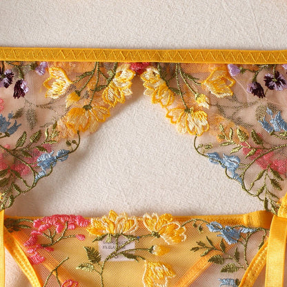 Lingerie Sensual Lace Underwear Embroidery 3-Piece Garters Fancy Short Kits